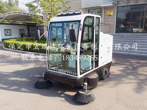 河北宏瑞达物业清扫车2100在上海浦东小区上岗